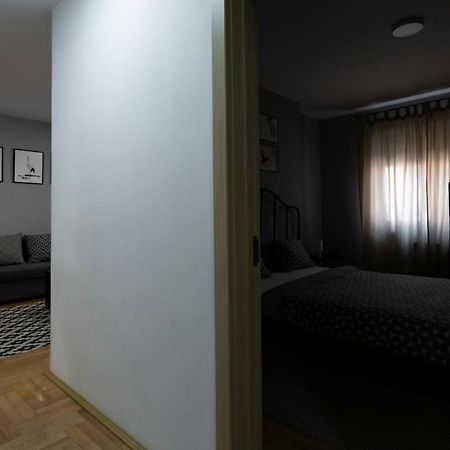 Central Fenix Apartment - Free Private Parking-Fast Wi-Fi Нови Сад Екстериор снимка
